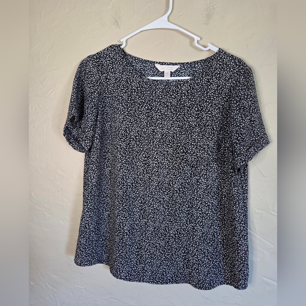 Lauren Conrad XS Soft Feminine Style Short Sleeve Blouse